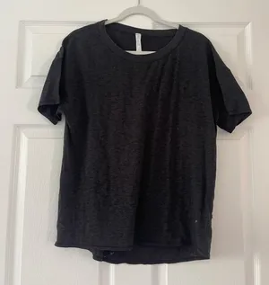 Lululemon Short Sleeve thumbnail 1