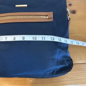 Michael Kors Kempton Tote Navy Nylon & Brown Trim Gold Tone Hardware Accents thumbnail 8