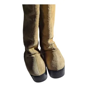 Vtg 1990s Classique Beige Suede Square Toe Knee High Zip Up Flat Sole Boots 9 W thumbnail 5