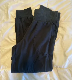 Black Nike Joggers Women’s thumbnail 1