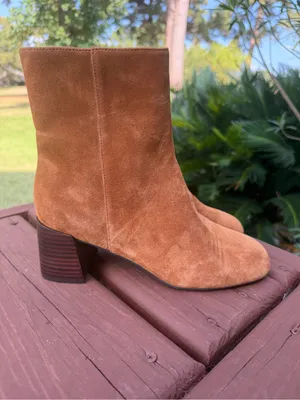 Ann Taylor Brown Suede Square Toe Sculptural Heel Boots Size 6.5 thumbnail 4