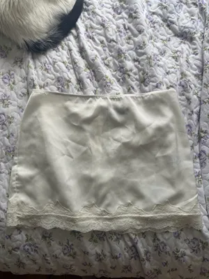 White Fox Skirt Boutique thumbnail 2