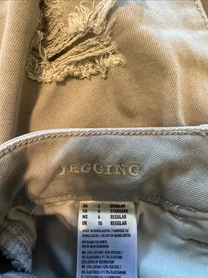 American Eagle Outfitters Light Gray Ripped Skinny Jeans thumbnail 3