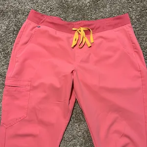 Figs Neon Pink Women's‎ Zamora Jogger Scrub Pants XL thumbnail 3
