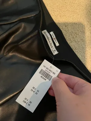 Abercrombie And Fitch Leather Pants thumbnail 4