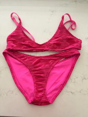 Triangl Bikini thumbnail 1