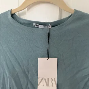 Zara Women's Teal Short Sleeve Tee thumbnail 2