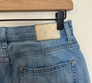 - The Curvy ’90s Cheeky Jeans Patch Straight Leg Extra High-Rise thumbnail 6