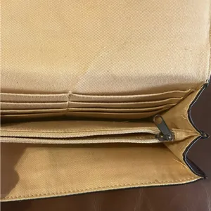 Eddie Bauer Black Leather Interior Zip Wallet great shape thumbnail 5