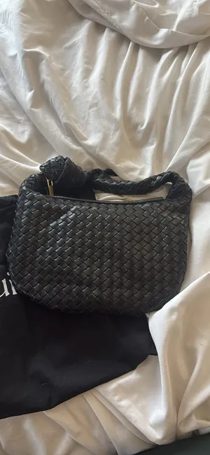 Black Purse thumbnail 2