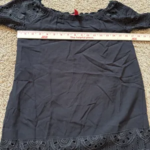 Saks Fifth Avenue Women XS Dress Black Rayon Eyelet Off Shoulder Short Sleeve thumbnail 4