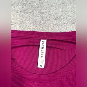Athleta cloud light rob stratus tee fuchsia shirt XL thumbnail 2