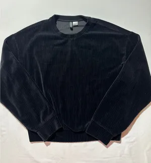 H&M Divided Black Corduroy Crewneck Sweatshirt, Size M - Com thumbnail 1