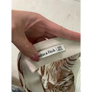 Abercrombie & Fitch Satin Midi Skirt Size XXS Abstract Cream Brown Tree Branches thumbnail 3