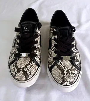 Guess Los Angeles Snake Print Sneakers Women's Size 9‎ Y2K Streetwear Luxe Chic thumbnail 1