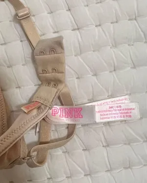 Victoria's Secret Bra thumbnail 2