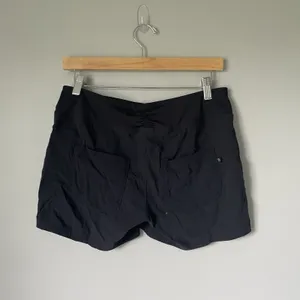 Mountain Hardwear Athletic Outdoor Hiking Shorts Gorpcore Black Women's Size Med thumbnail 2