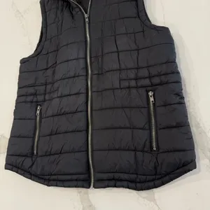JACK by BB DAKOTA Quilted Full Zip Puffer Vest Faux Fur Hood Women’s Small Black thumbnail 2