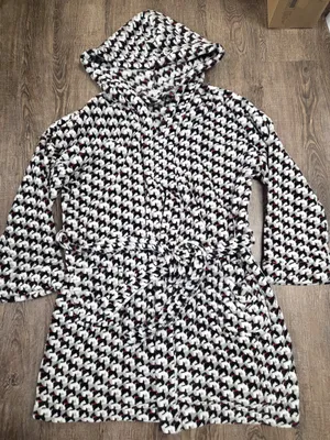 Vera Bradley Scottie Schnauzer DOG Hooded Plush Robe Tie Closure 2 Pockets S/M thumbnail 1