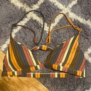 Bikini Top thumbnail 1