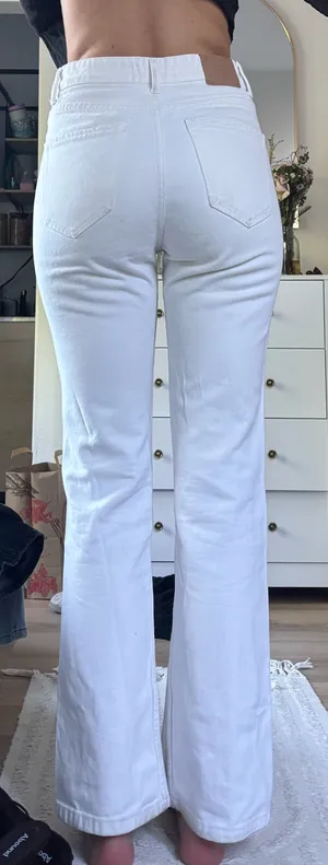 Stradivarius White Jeans Flare thumbnail 4