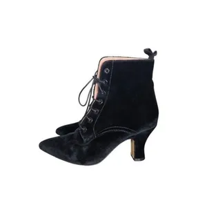 ALEXACHUNG Black Velvet Lace Up Ankle Boots 40 Pointed Toe Victorian Heels thumbnail 2