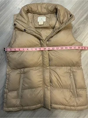Aspen nwot Vest in Beige for Women - Casual Layering thumbnail 5