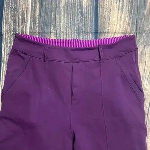 Lululemon Women's Size 6 Purple‎ Tapered Stretchy HR Trousers Jogger Pants thumbnail 2