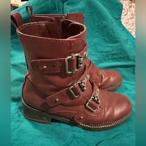 SO Red Heeled Moto Boots with Buckles and side zipper sz 7 thumbnail 4