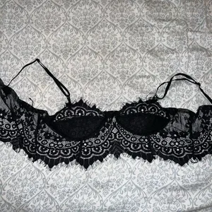 Lacy red bralette and black bustier bundle set size S Black thumbnail 4
