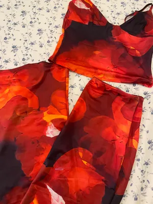 Red and black skirt set Size M thumbnail 2