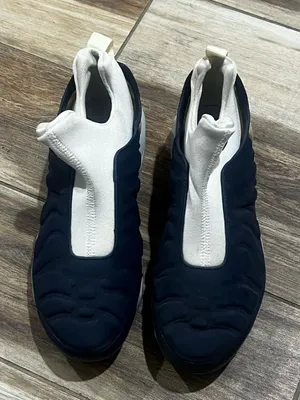 Nike blue huarache sneaker thumbnail 1