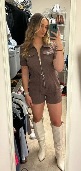 Brown Romper Size M thumbnail 1