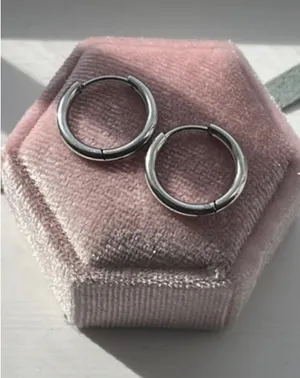 Tarnish resistant waterproof hoops thumbnail 1