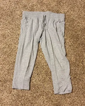Champion Lightweight Heathered Gray Jogger Capri Cotton Blend Sweatpants thumbnail 1