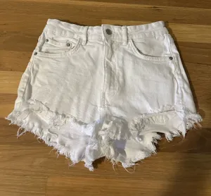 Zara White High Waisted Denim Shorts thumbnail 1