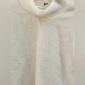 NWT GAP Fleece Sweatshirt for women thumbnail 10