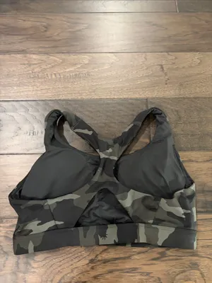Athleta Ultimate Camo Print Sports Bra Sz M Green Size M thumbnail 4
