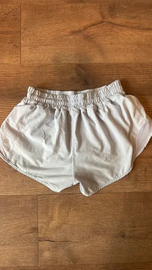 Blue Linen Lululemon Shorts Hotty Hot 2.5" thumbnail 2