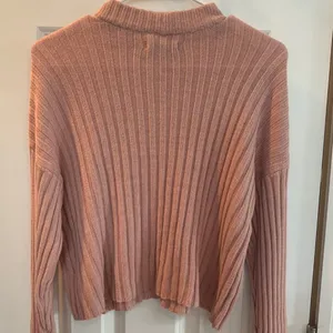 American Eagle Pink Cropped Sweater thumbnail 2