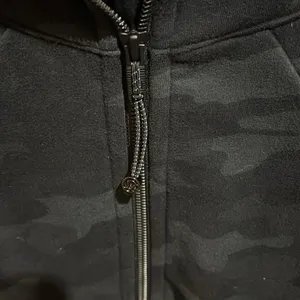 12. Lululemon Scuba Hoodie *Light Cotton Fleece Heritage 365 Camo Deep Coal Mult thumbnail 2