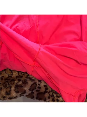 SKIMS Vibrant Coral Colored Thin Bike Shorts thumbnail 4