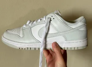Nike Low Dunks thumbnail 1