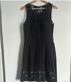 Guess Elegant Black Lace Midi Dress thumbnail 2