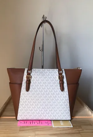 Michael Kors Purse thumbnail 2