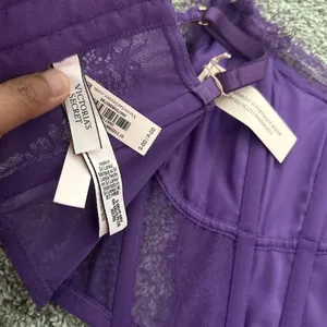 Victoria’s Secret Purple Lace Corset-Style Top thumbnail 4