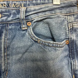 American‎ Eagle Mom Jeans Size 8 Short thumbnail 4