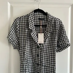 Quince Black and White Gingham Button-Front Midi Dress thumbnail 2