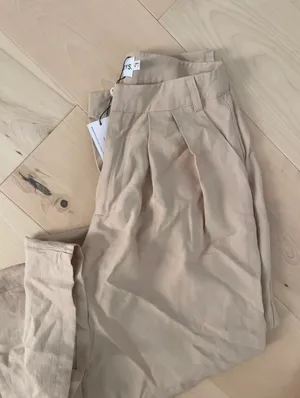 Pants thumbnail 2