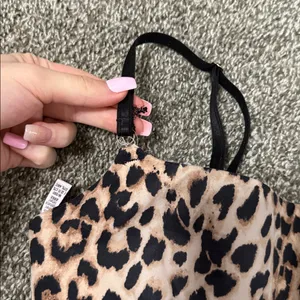 Victorias Secret Cheetah Print Lined Bandeau Super Soft Bra thumbnail 2